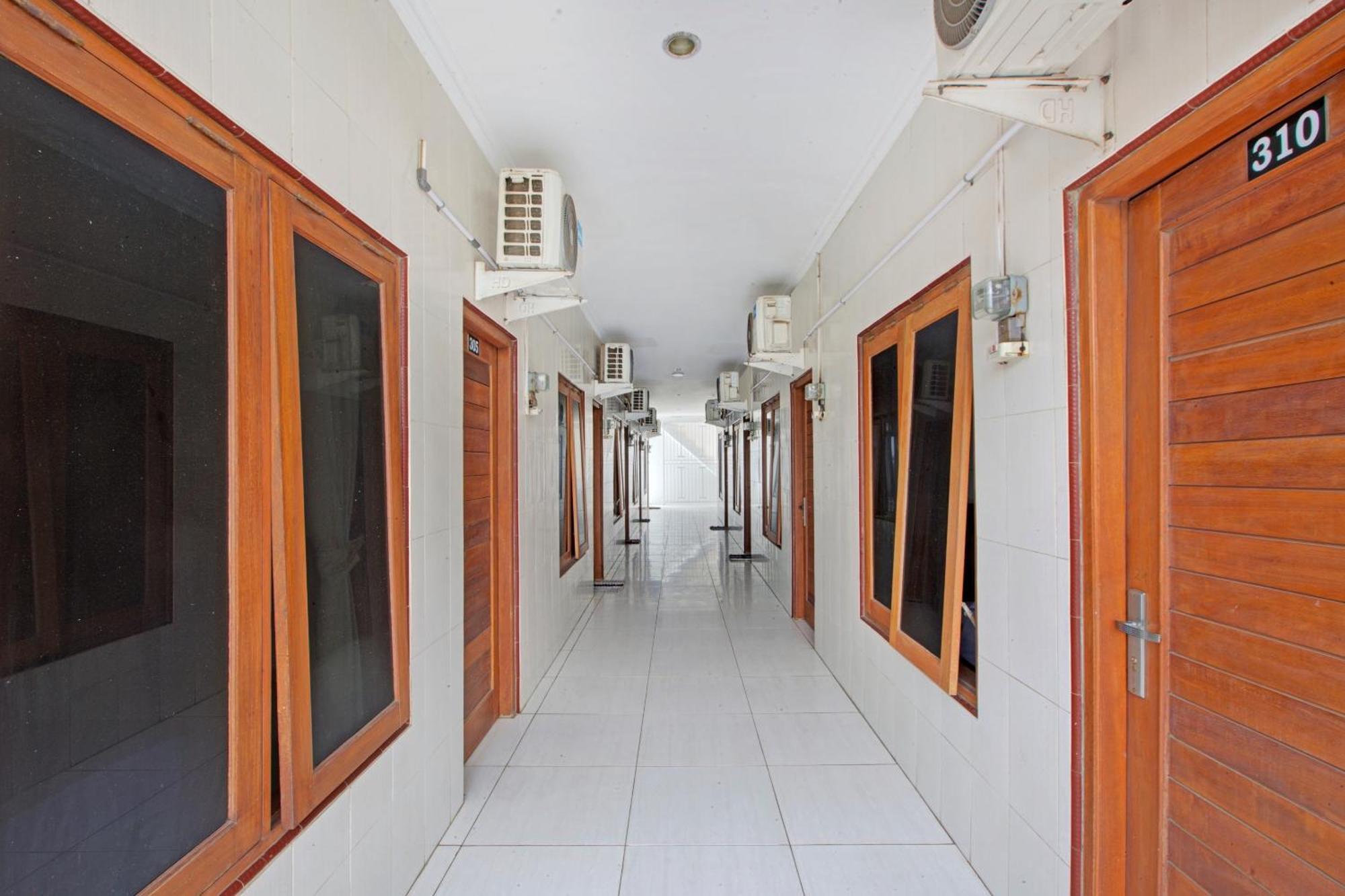 Oyo 2463 Bali Balangan Hotel Джимбаран Экстерьер фото
