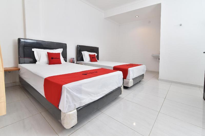 Oyo 2463 Bali Balangan Hotel Джимбаран Экстерьер фото